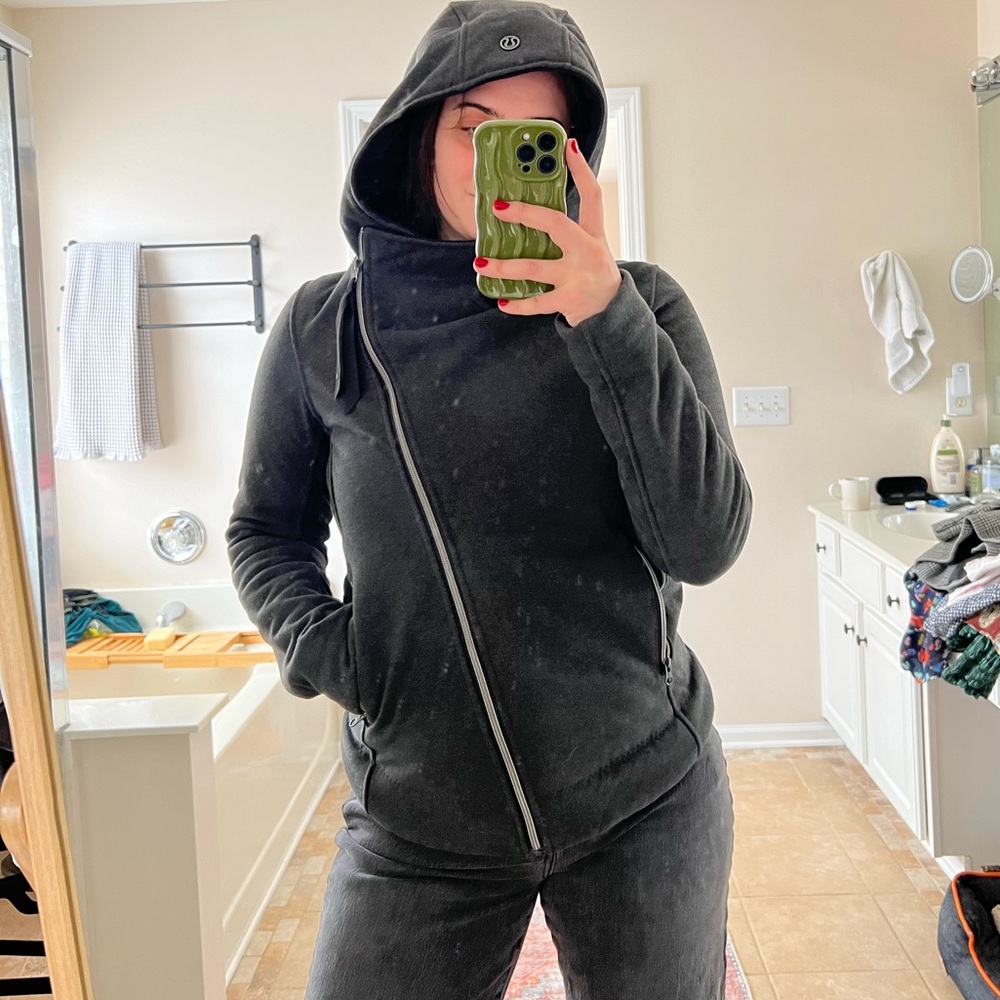 Lululemon Jacket - Picture 2 of 2